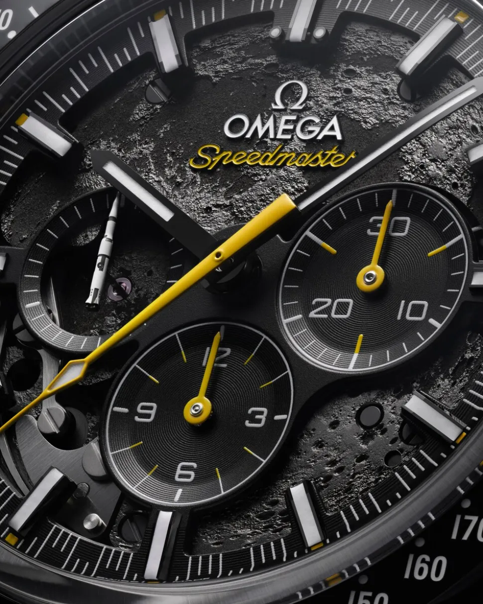 44.25 mm, black ceramic on rubber strap