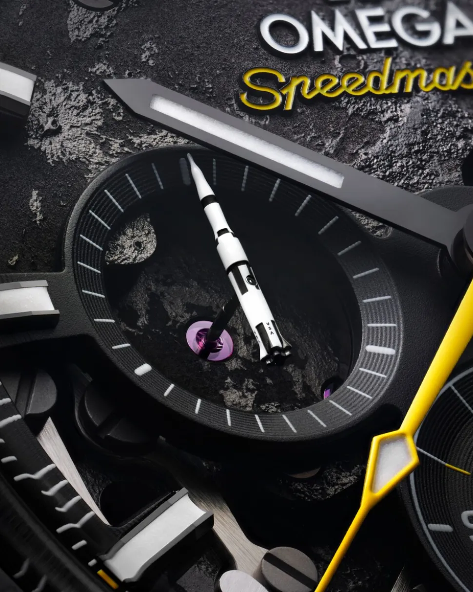 44.25 mm, black ceramic on rubber strap