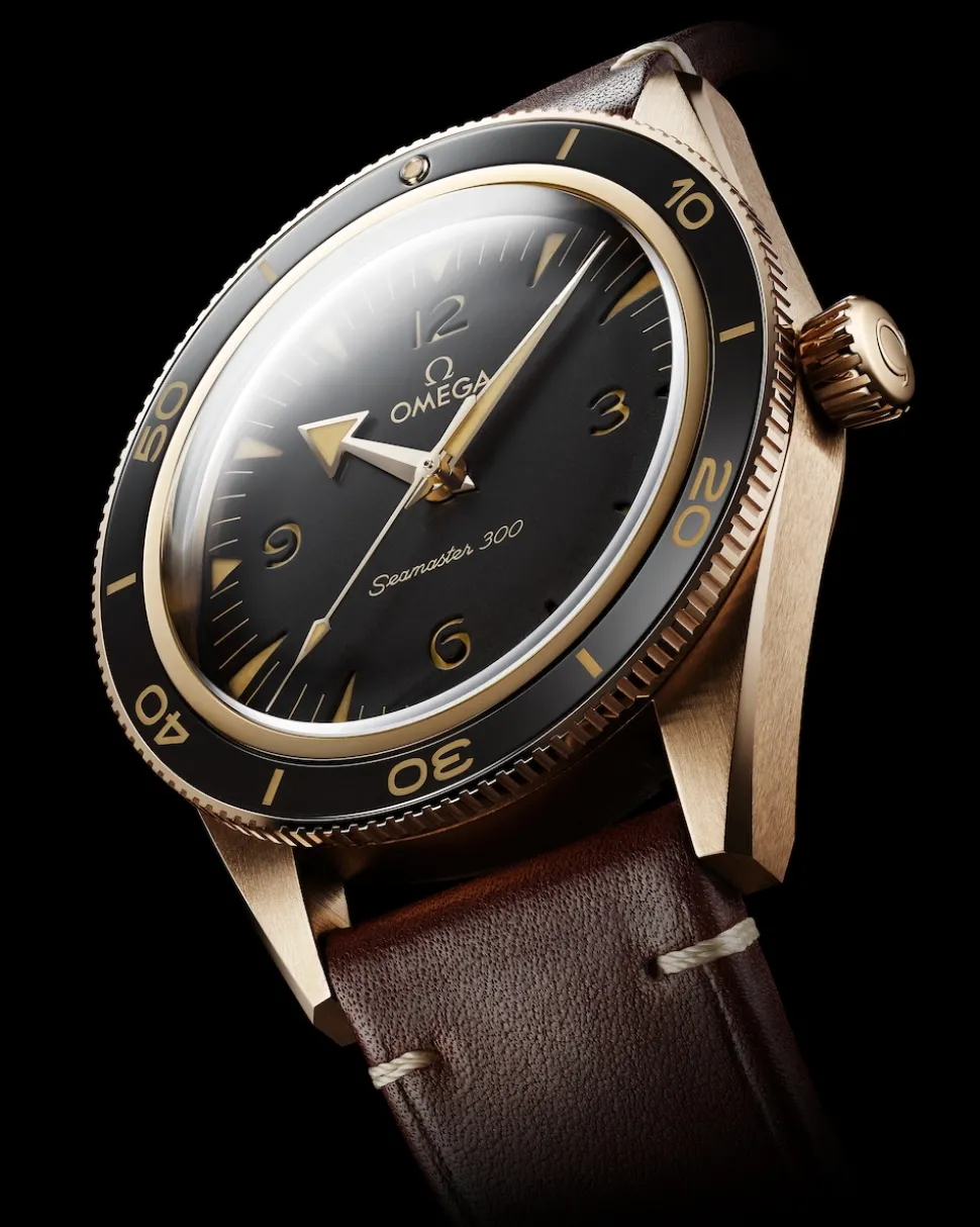 41 mm, Bronze gold on leather strap