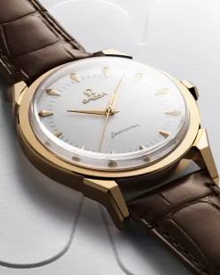 37 mm, Moonshine™ gold on alligator