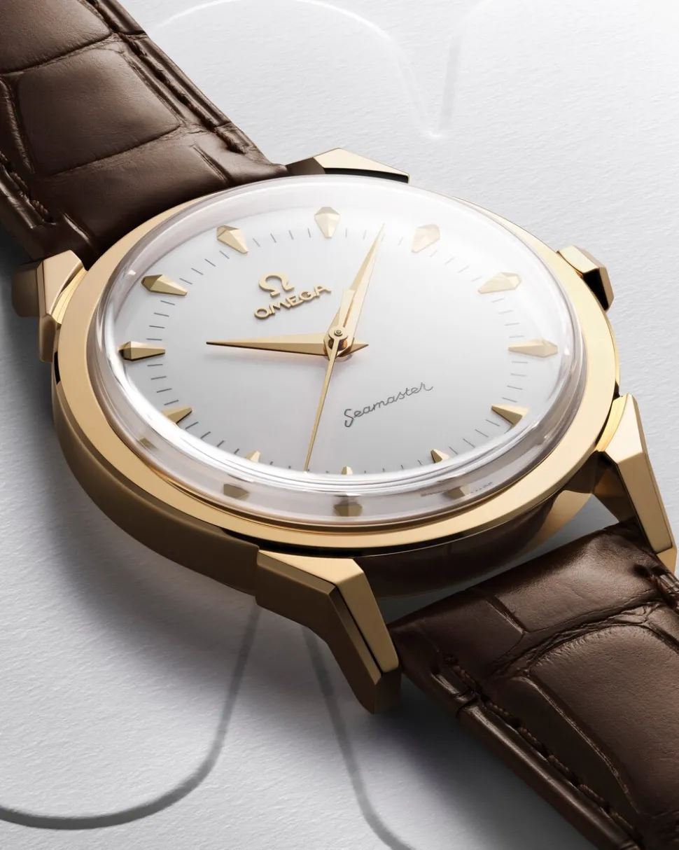37 mm, Moonshine™ gold on alligator