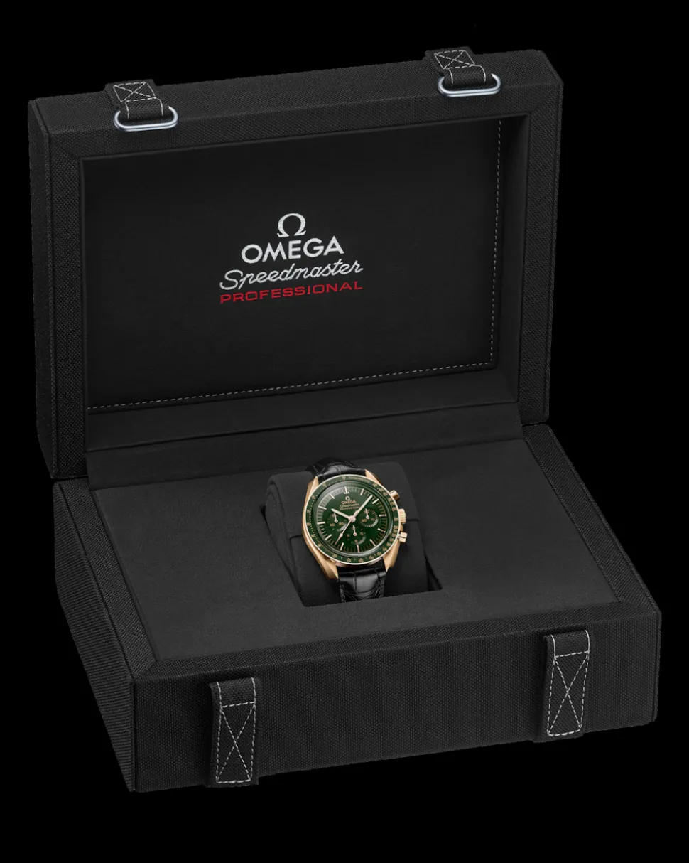 42 mm, Moonshine™ gold on leather strap