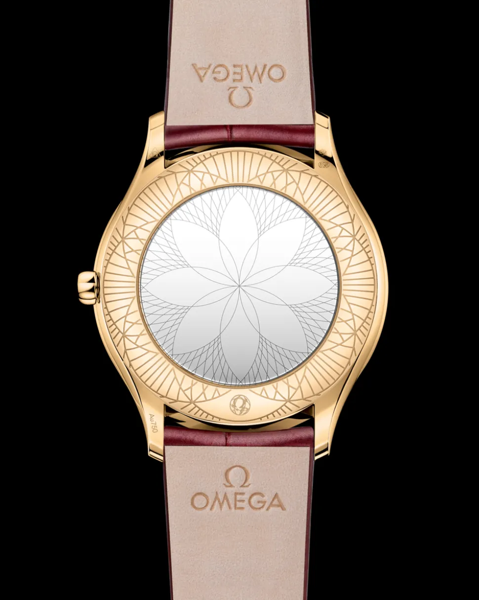 36 mm, Moonshine™ gold on leather strap