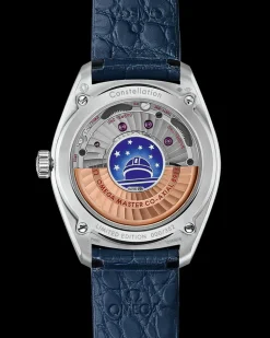 39 mm, platinum on leather strap