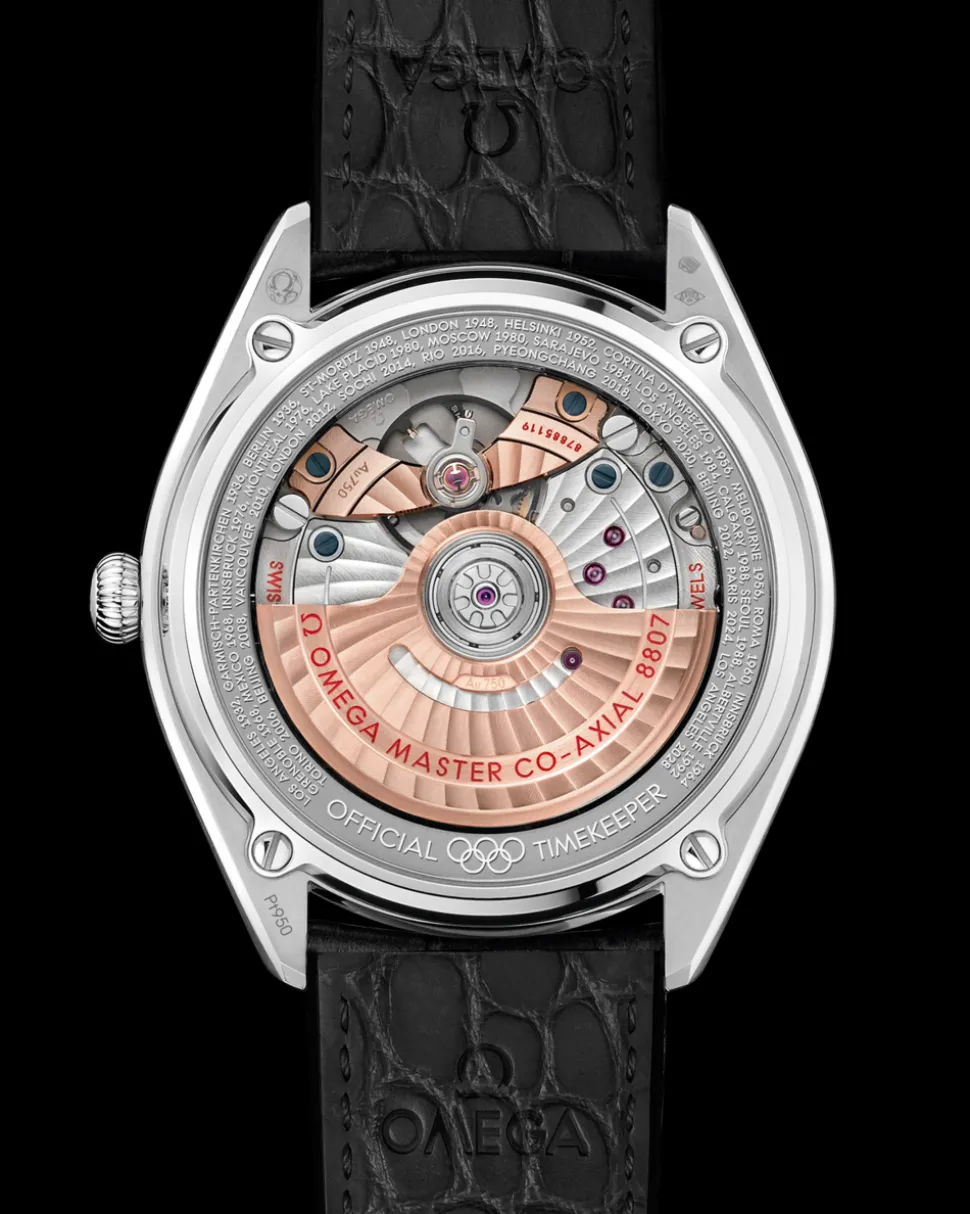 39.5 mm, platinum on leather strap