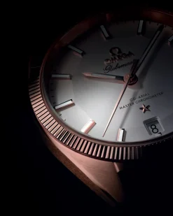 39 mm, Sedna™ gold on leather strap
