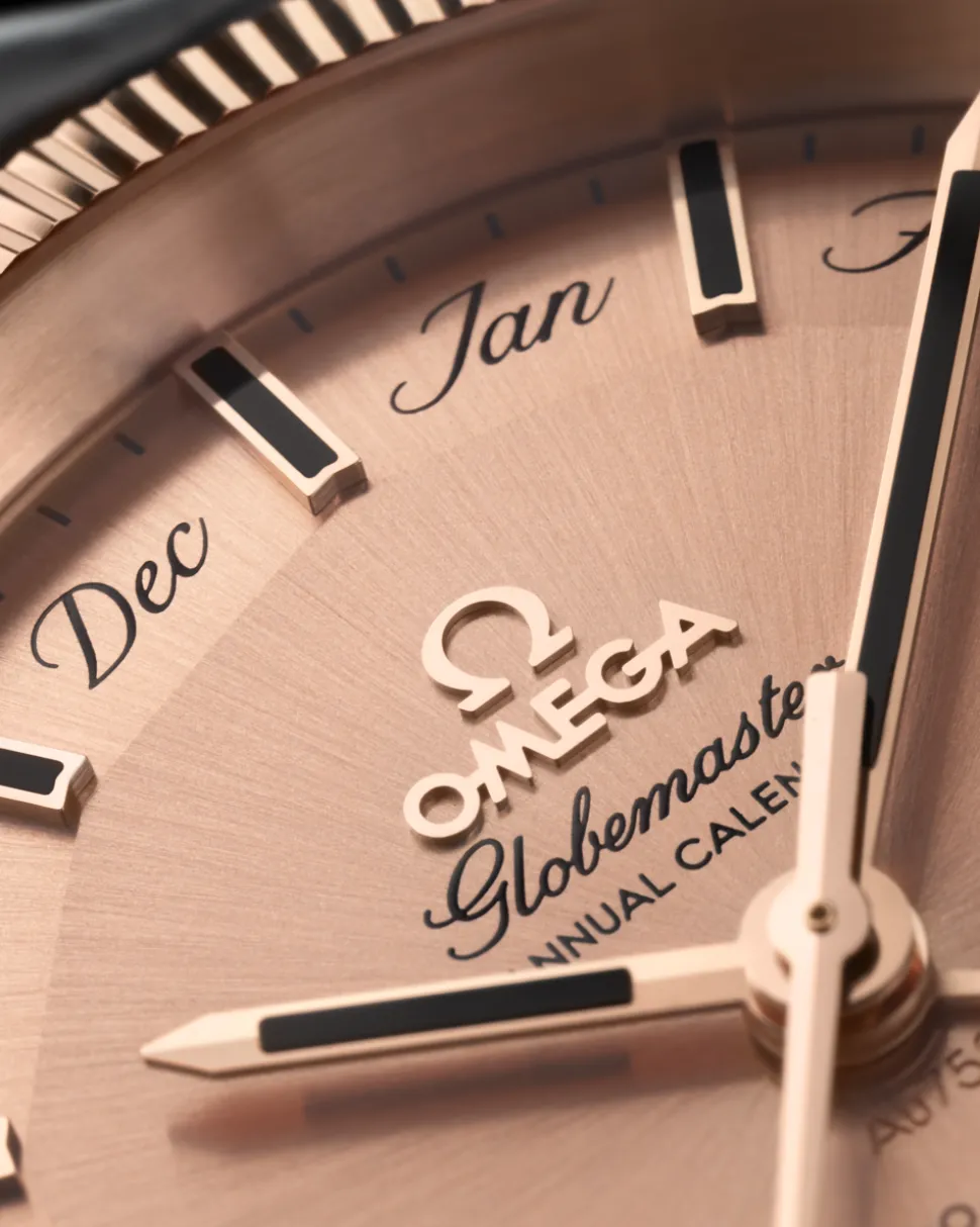 41 mm, Sedna™ gold on leather strap