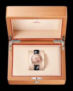 41 mm, Sedna™ gold on leather strap