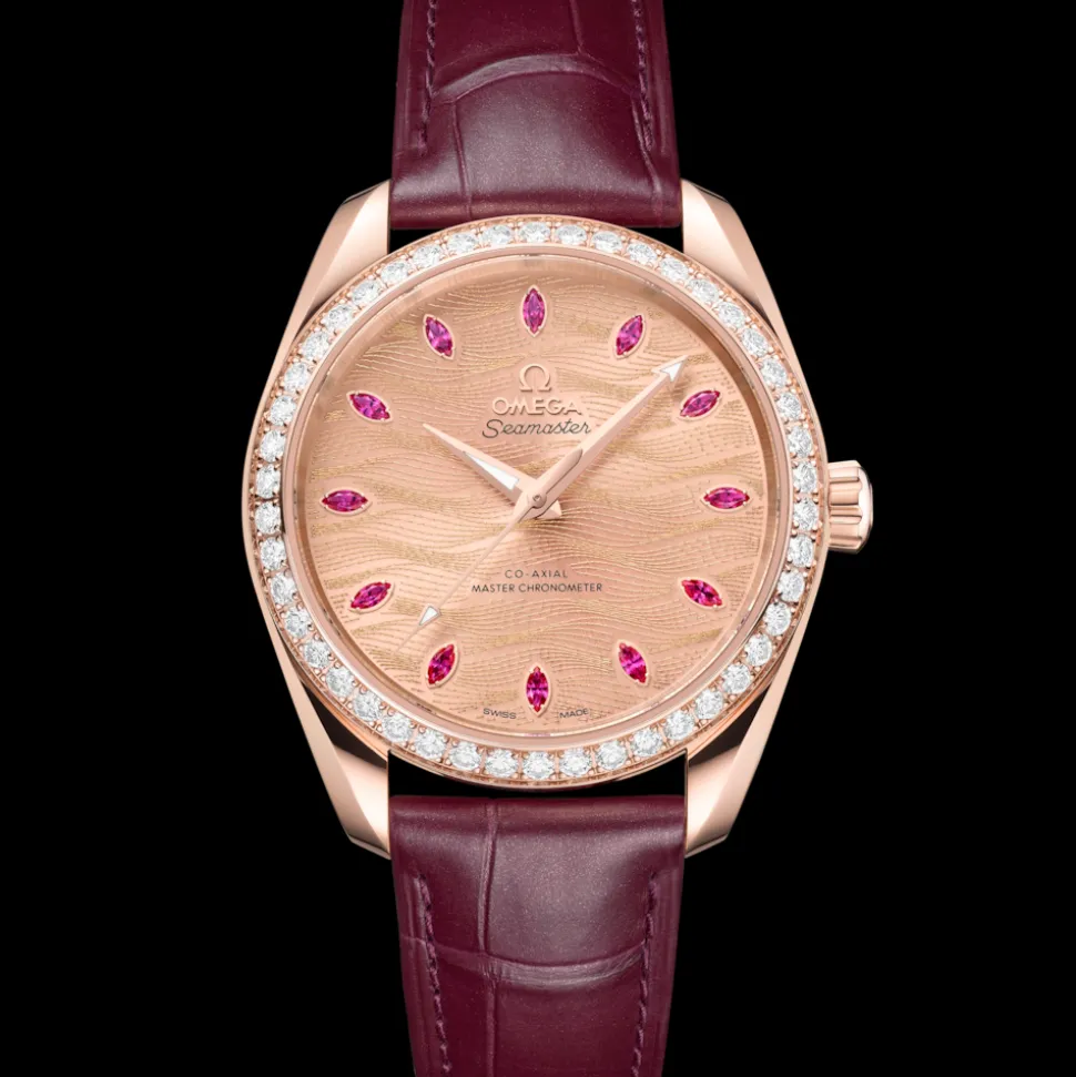 38 mm, Sedna™ gold on leather strap