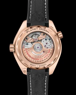 39.5 mm, Sedna™ gold on leather strap with rubber lining