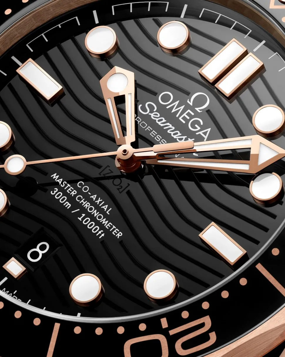 42 mm, Sedna™ gold on rubber strap