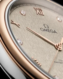 40 mm, steel ‑ Sedna™ gold on leather strap