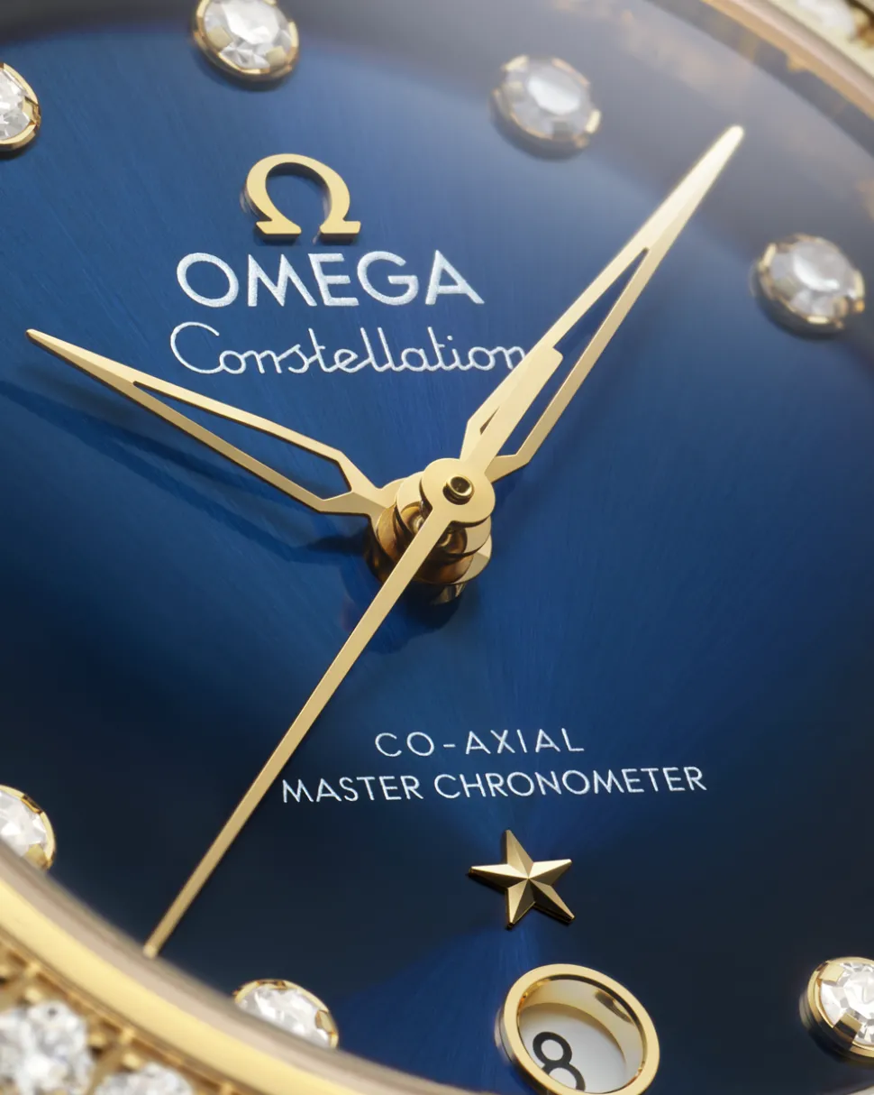 36 mm, steel ‑ yellow gold on leather strap