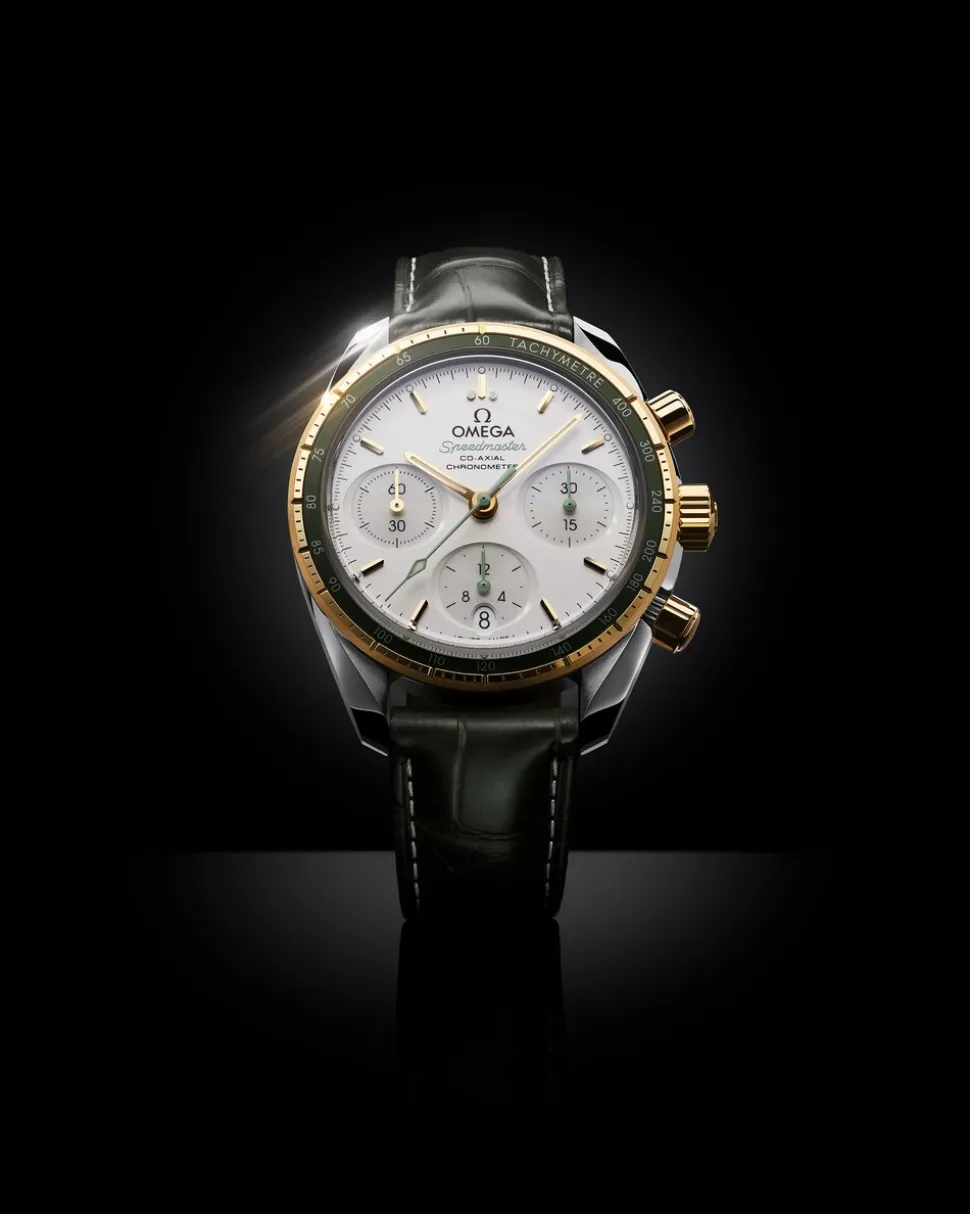 38 mm, steel ‑ yellow gold on leather strap