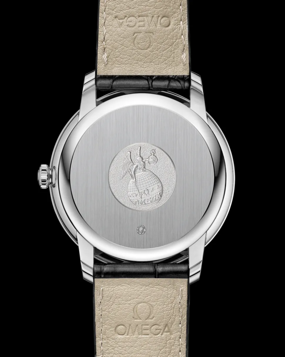 39.5 mm, steel on leather strap