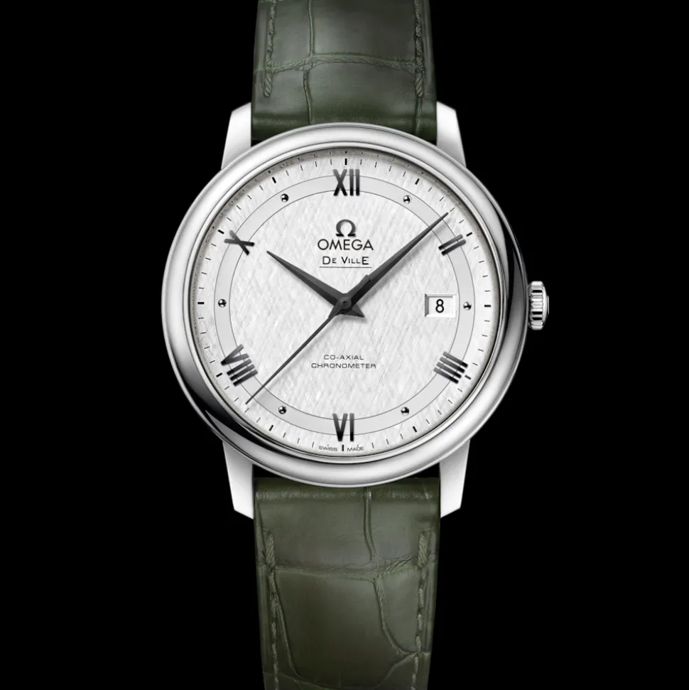 39.5 mm, steel on leather strap