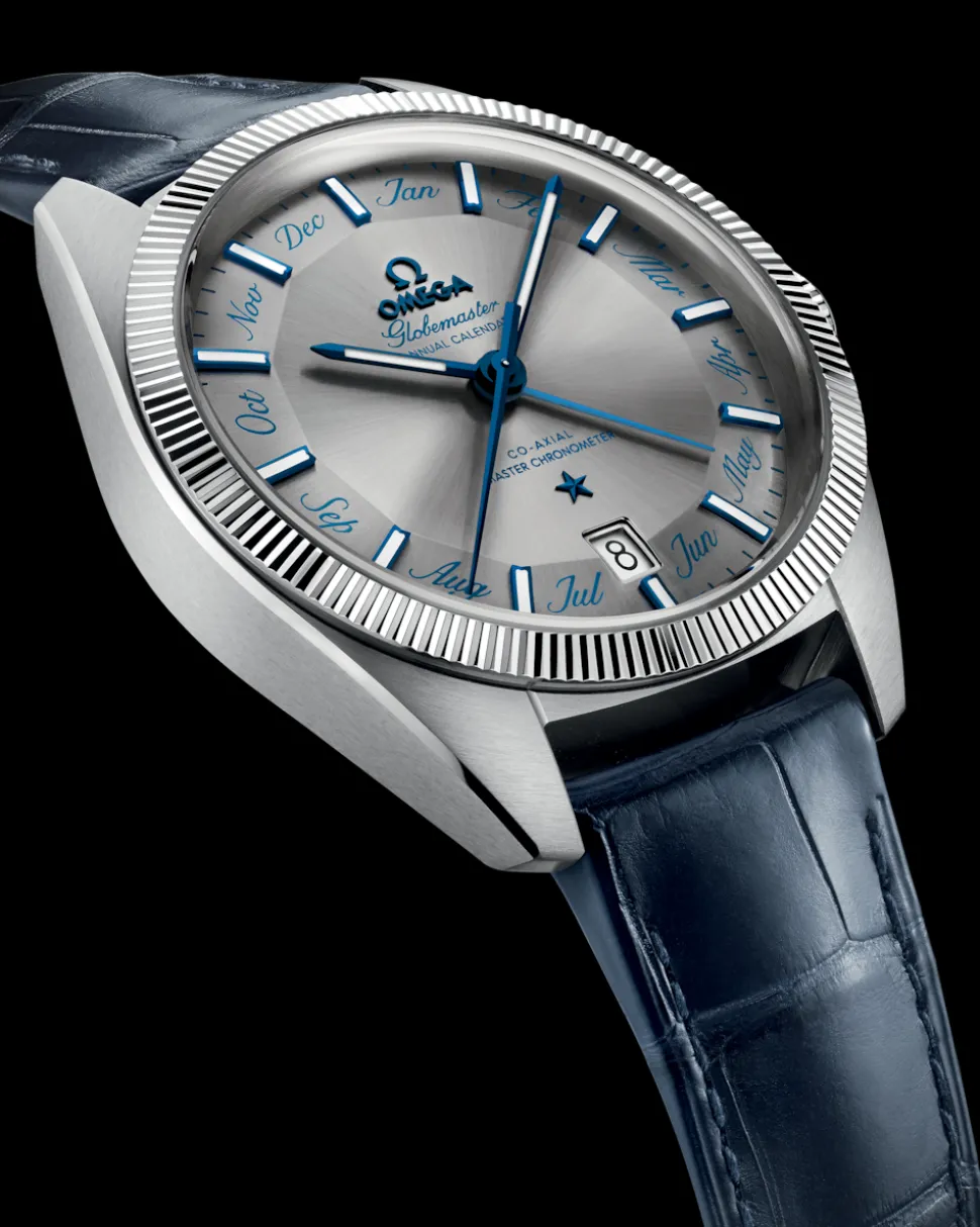 41 mm, steel on leather strap