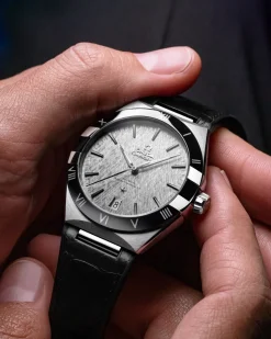 41 mm, steel on leather strap