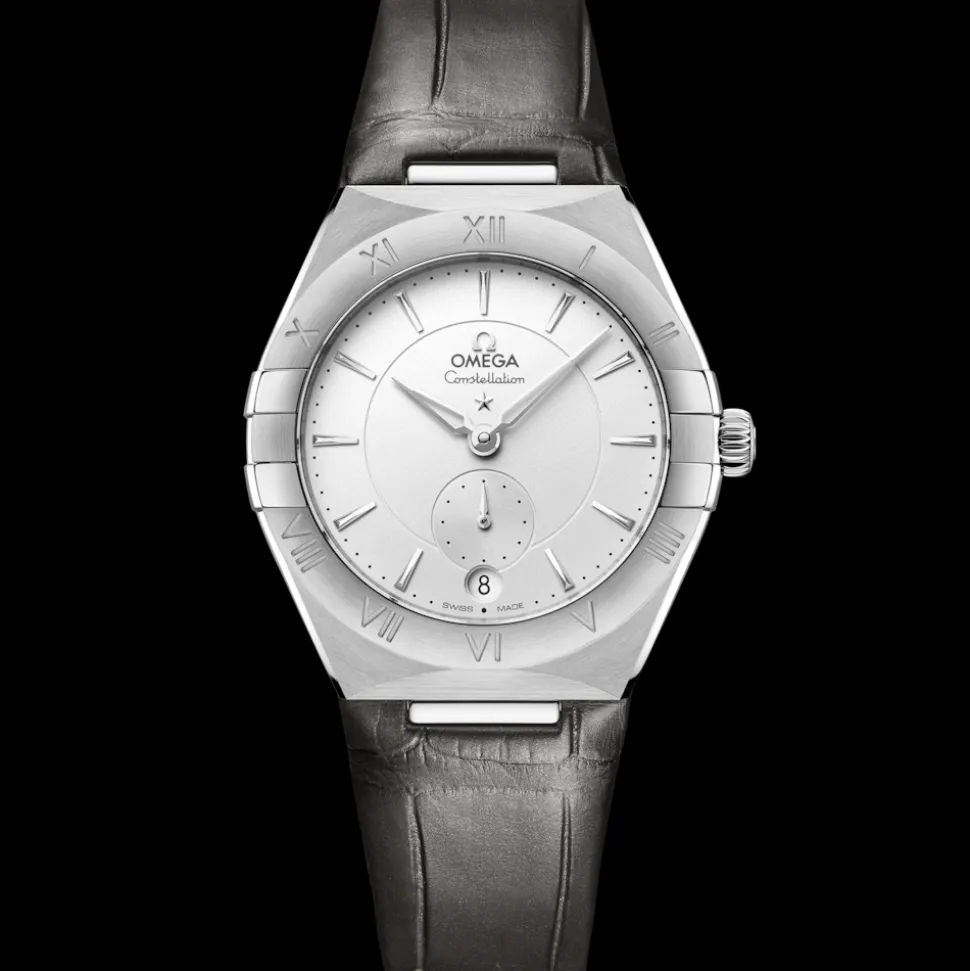 34 mm, steel on leather strap