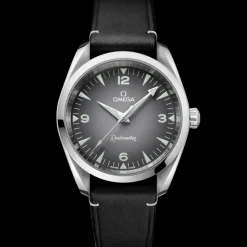 38 mm, steel on leather strap