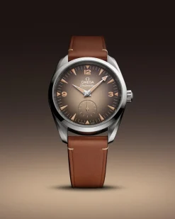 38 mm, steel on leather strap
