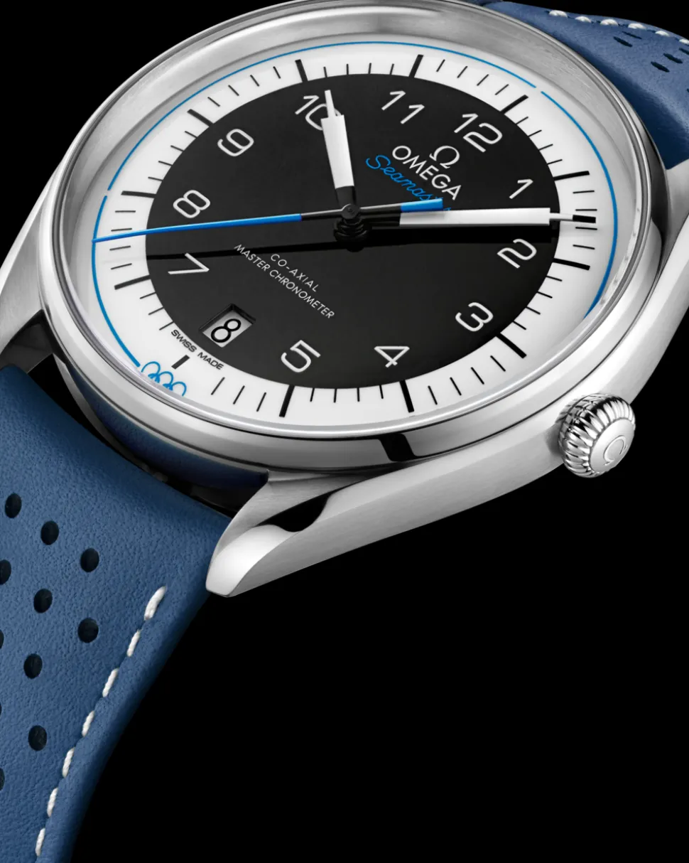 39.5 mm, steel on leather strap