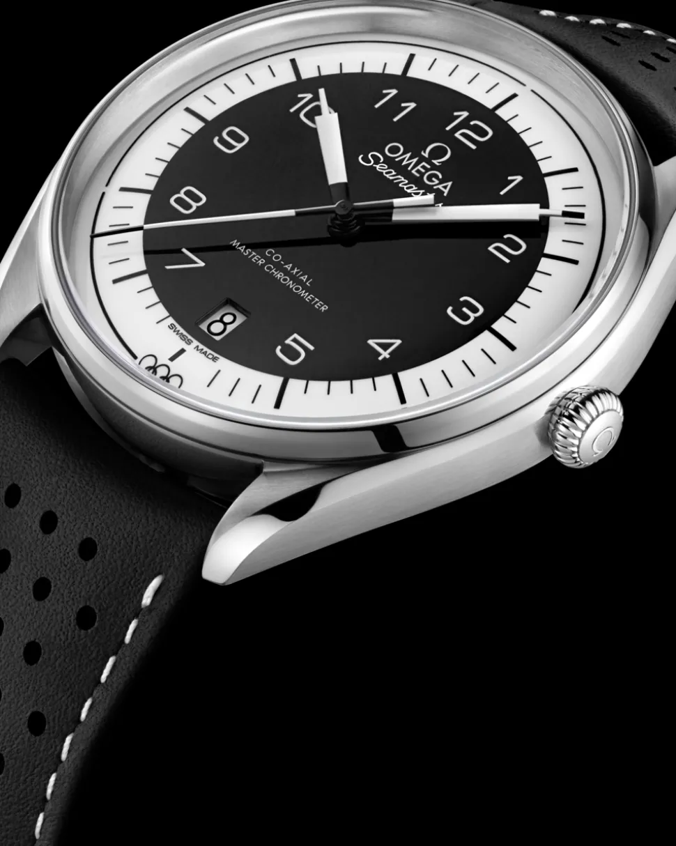 39.5 mm, steel on leather strap