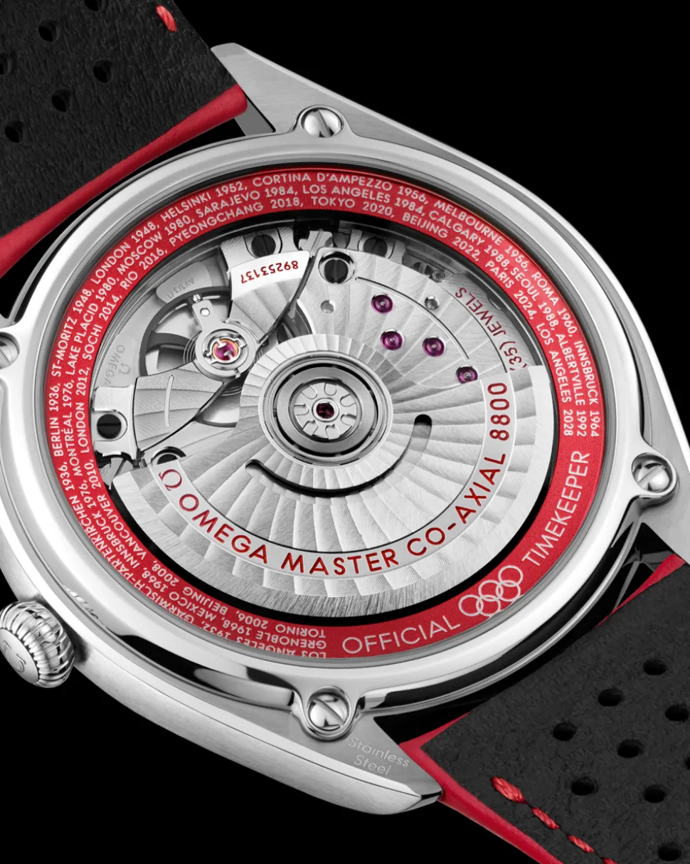 39.5 mm, steel on leather strap