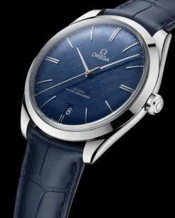 40 mm, steel on leather strap