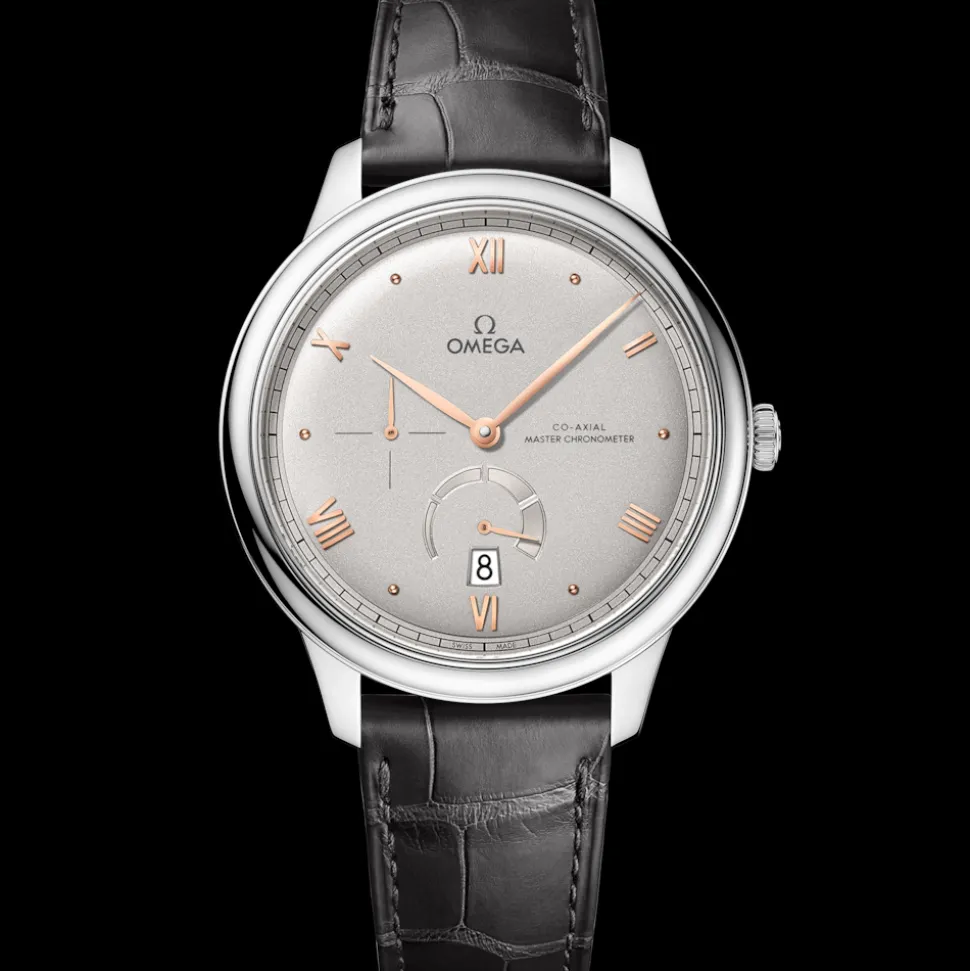 41 mm, steel on leather strap