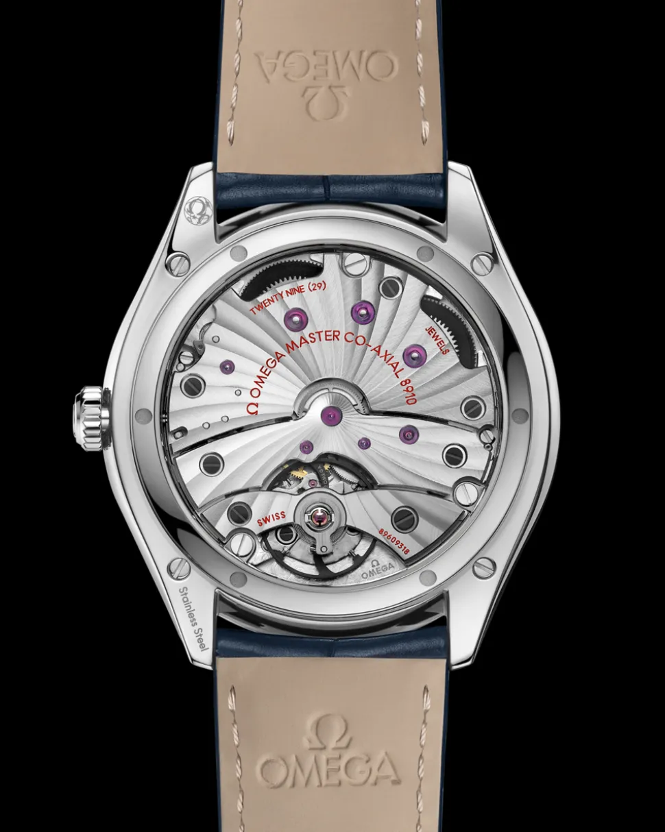 40 mm, steel on leather strap