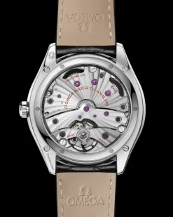 40 mm, steel on leather strap