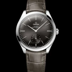 40 mm, steel on leather strap