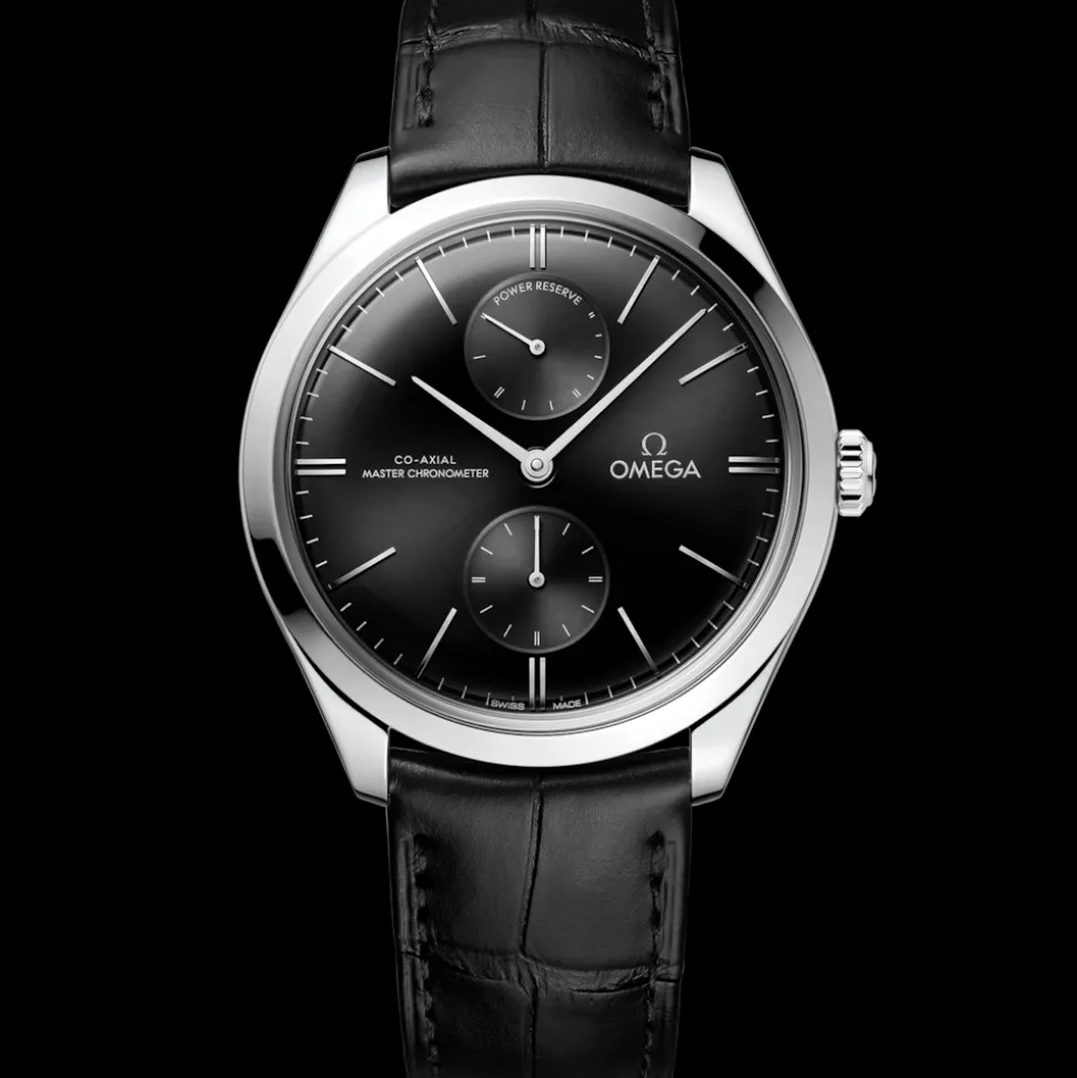 40 mm, steel on leather strap
