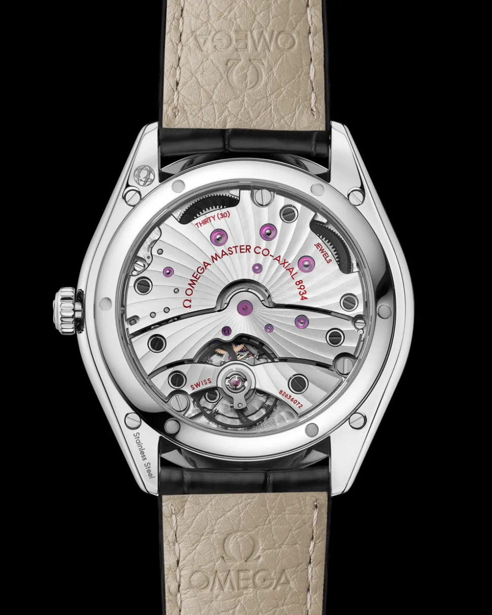 40 mm, steel on leather strap