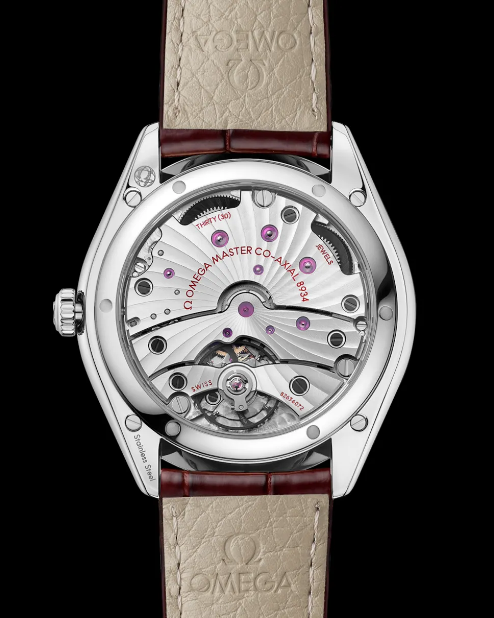 40 mm, steel on leather strap