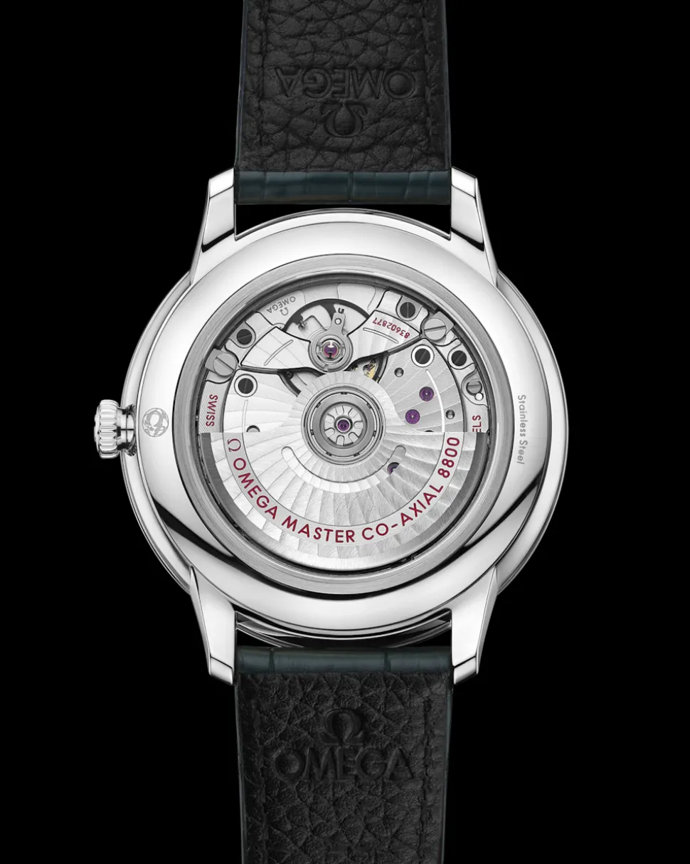40 mm, steel on leather strap