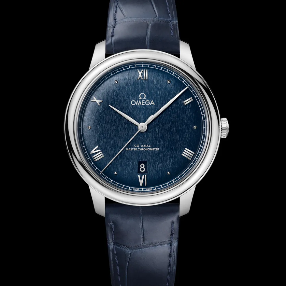 40 mm, steel on leather strap