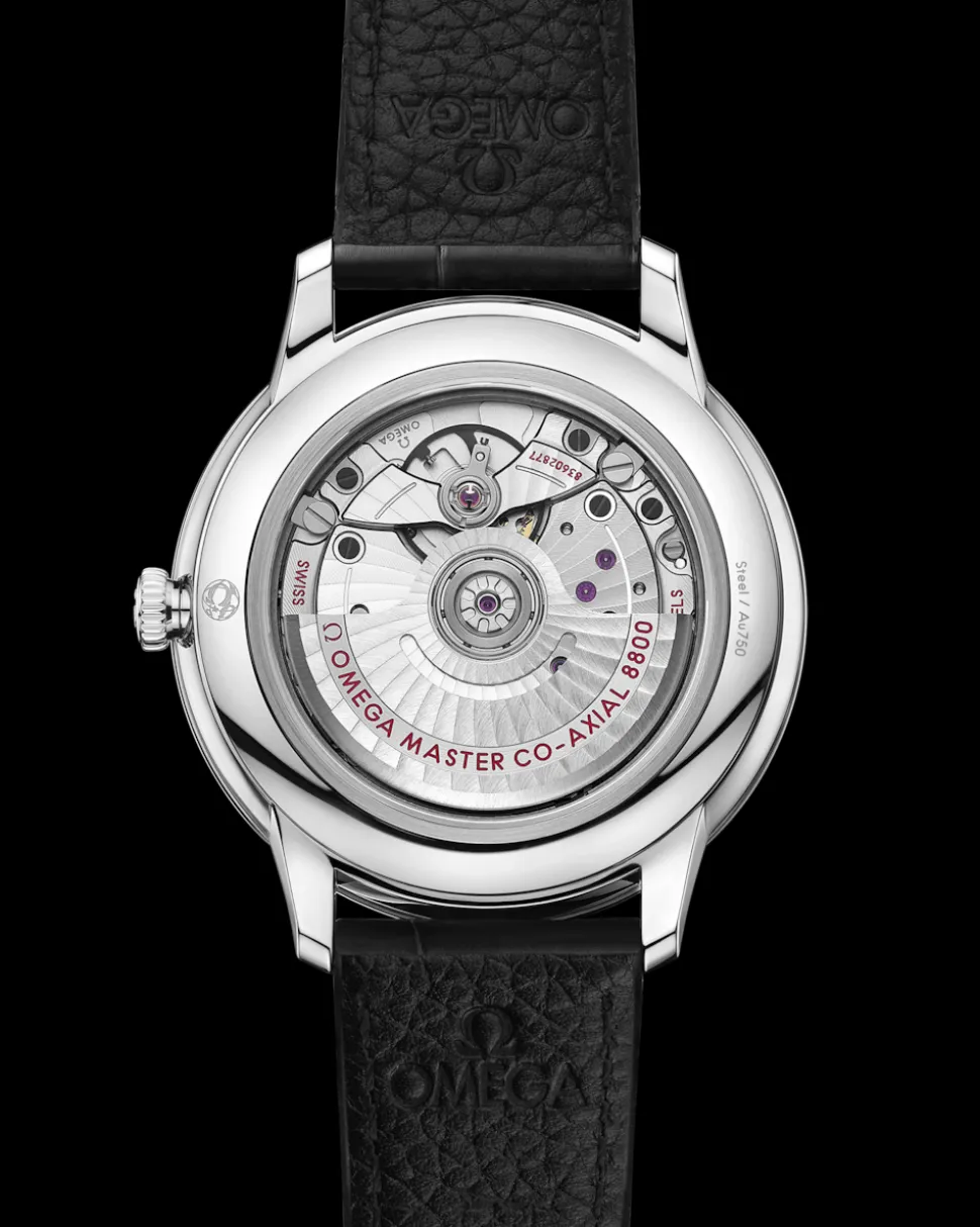 40 mm, steel on leather strap