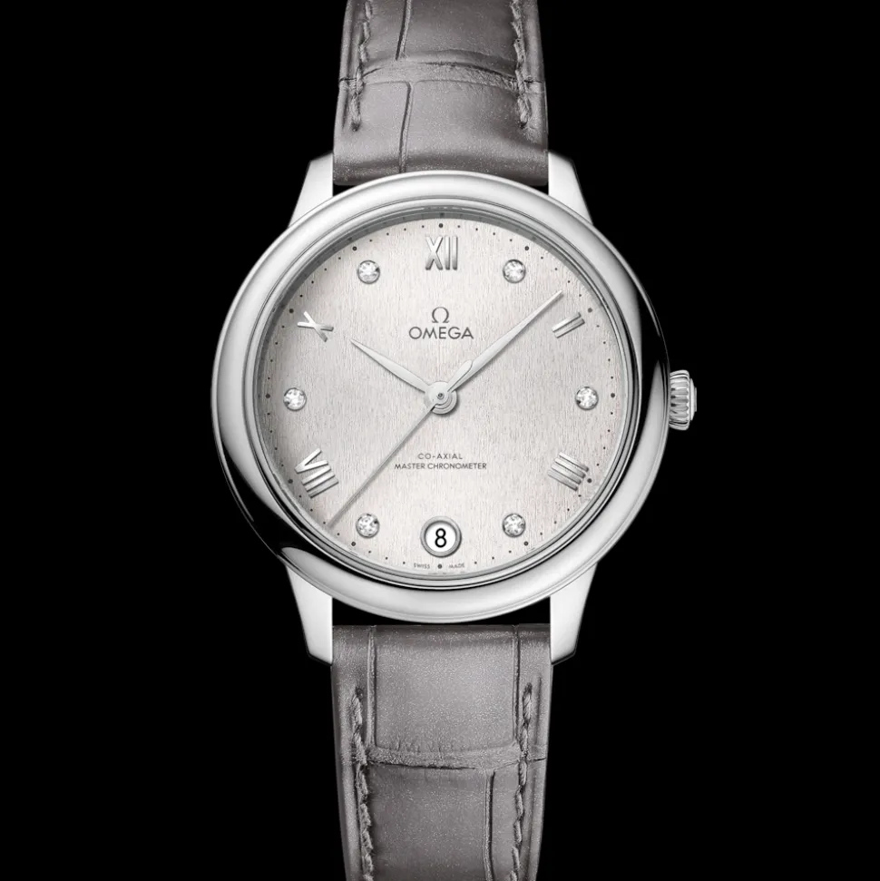 34 mm, steel on leather strap