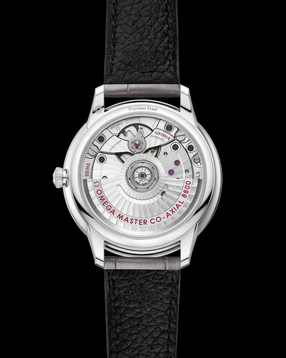 34 mm, steel on leather strap