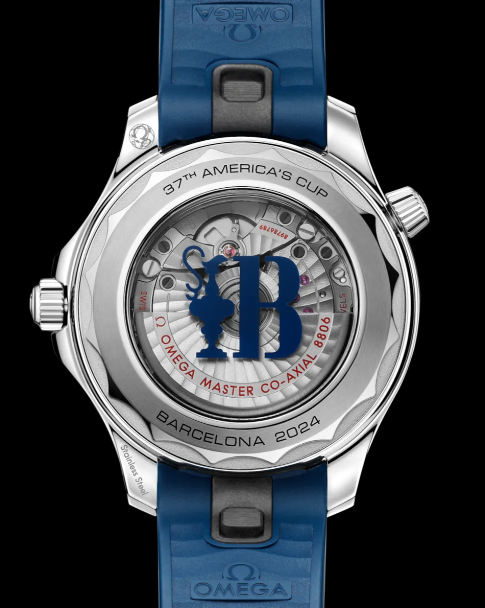 42 mm, steel on rubber strap