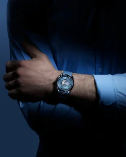 43 mm, steel on rubber strap