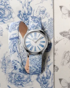 26 mm, steel on toile de jouy