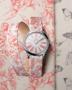 26 mm, steel on toile de jouy