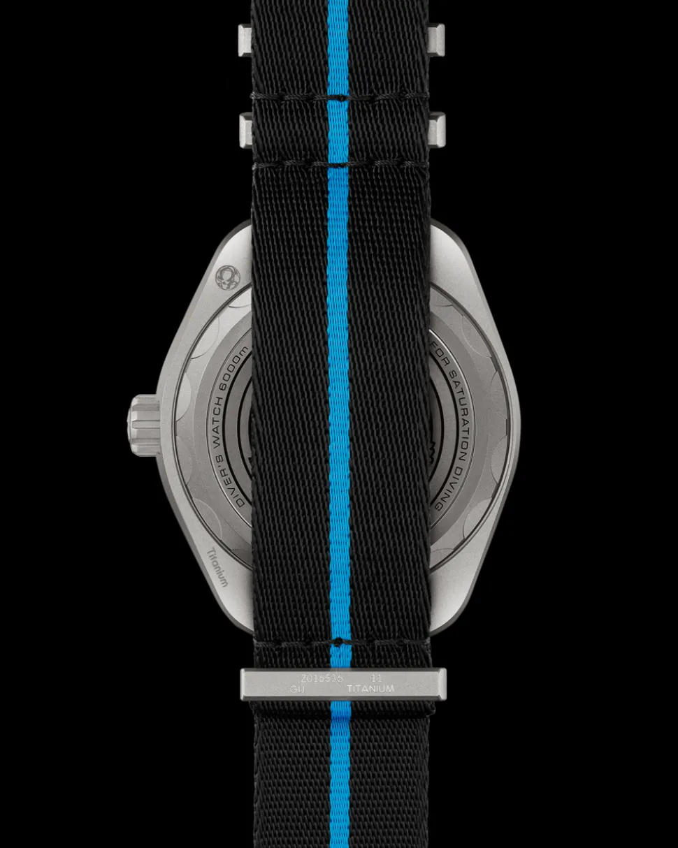 45.5 mm, titanium on NATO strap
