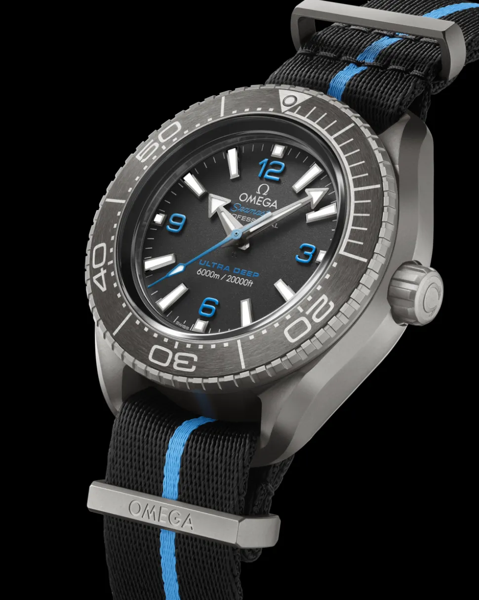45.5 mm, titanium on NATO strap