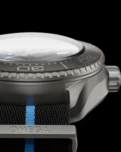 45.5 mm, titanium on NATO strap