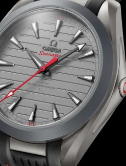 41 mm, titanium on rubber strap