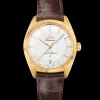 39 mm, yellow gold on leather strap
